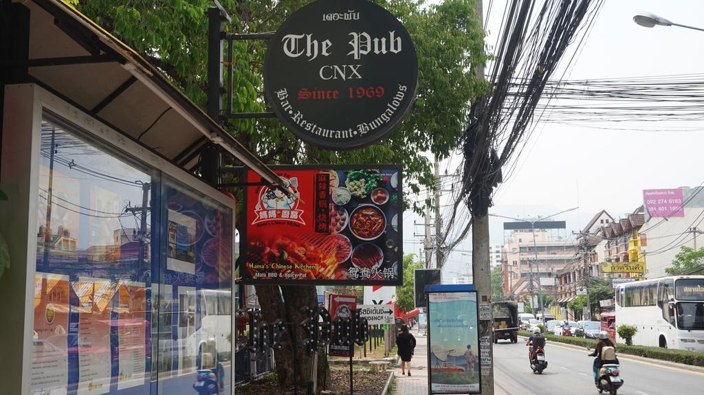 The Pub Guesthouse Чиангмай Экстерьер фото